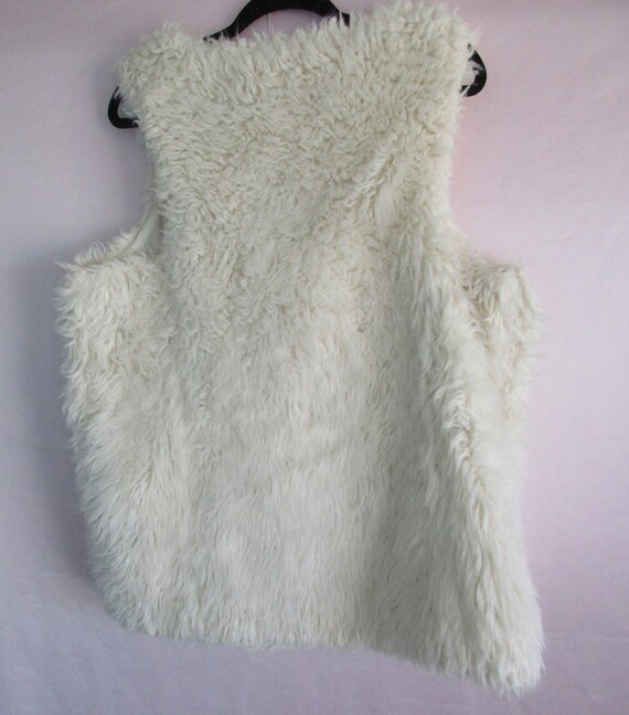 FAUX WHITE FUR Retro/Vintage Sherpa Style 60s/70s… - image 4