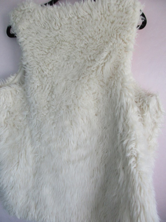 FAUX WHITE FUR Retro/Vintage Sherpa Style 60s/70s… - image 5