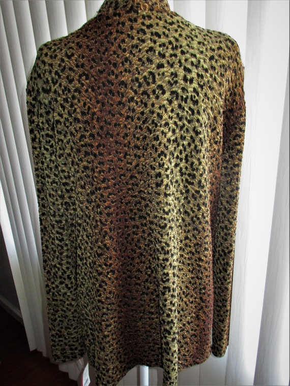 Size LARGE Leopard Animal Print Never Worn! Made … - image 5