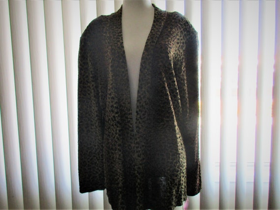 Size LARGE Leopard Animal Print Never Worn! Made … - image 7