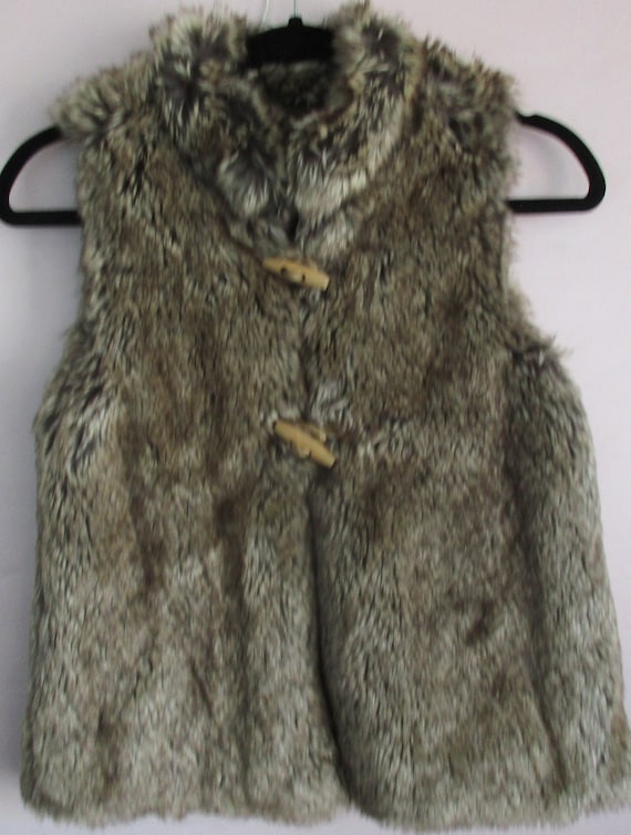 ZARA GIRLS SIZE 9/10 Super Soft & Cute Faux Fur Sl