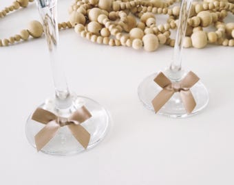 Latte Mini Bow Wine Charm for Cocktail or Bachelorette Party, Bridesmaid Proposal Gift, Will You Be My Maid of Honour Favour, Wedding