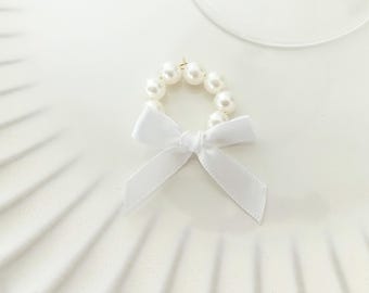 Classic White Ribbon Bow Wine Charm with Faux Pearl Beads for Wine Glass, Weddings, Baptism, Christening, Communion, Bridal Party, Vintage
