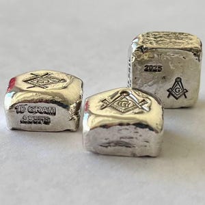 One - 10g SILVER .999 hand poured Masonic bar. FreeMason / Free Mason 10 g / gram / ten.