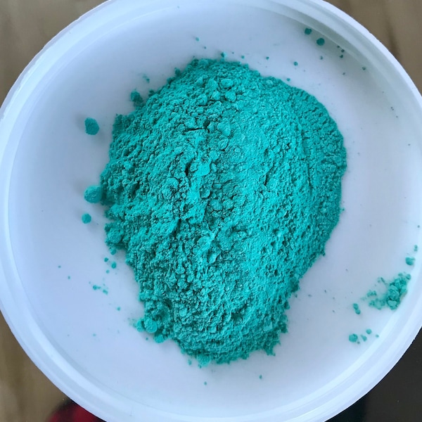 CARBONATE DE CUIVRE 50g couleur vert d'eau. Fabriqué en petits lots pour assurer la qualité