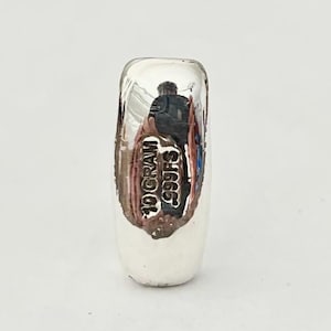 10 g czystego srebra próby 999, odlewanego ręcznie sztabki .999. Dostępne mniejsze rozmiary: 10, 5 i 1 gram.