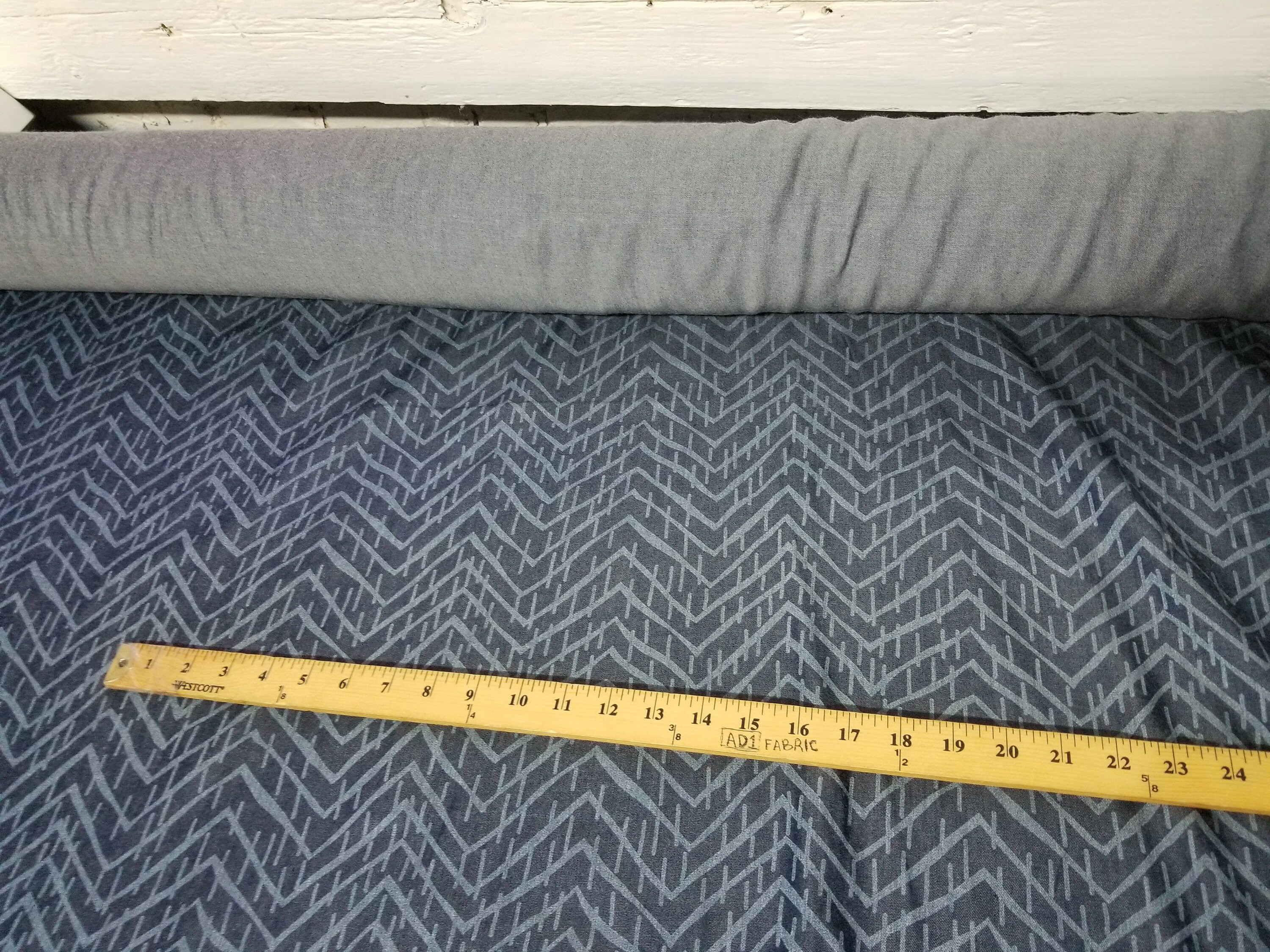 Indigoblauer Chambray-Stoff | 100% Baumwolle | 142 Cm Breit | 136 G/m² | Für Hemden, Kleider & Blusen
