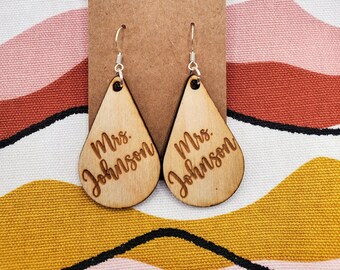 Teacher Earrings | Custom Teacher Gift Jewelry | Elementary Teacher | Teacher Name Earrings | School Earrings | Artist Earrings