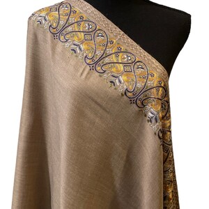 Embroidered Pashmina Stole: Kashmir Wedding Wrap (30x80 inches)