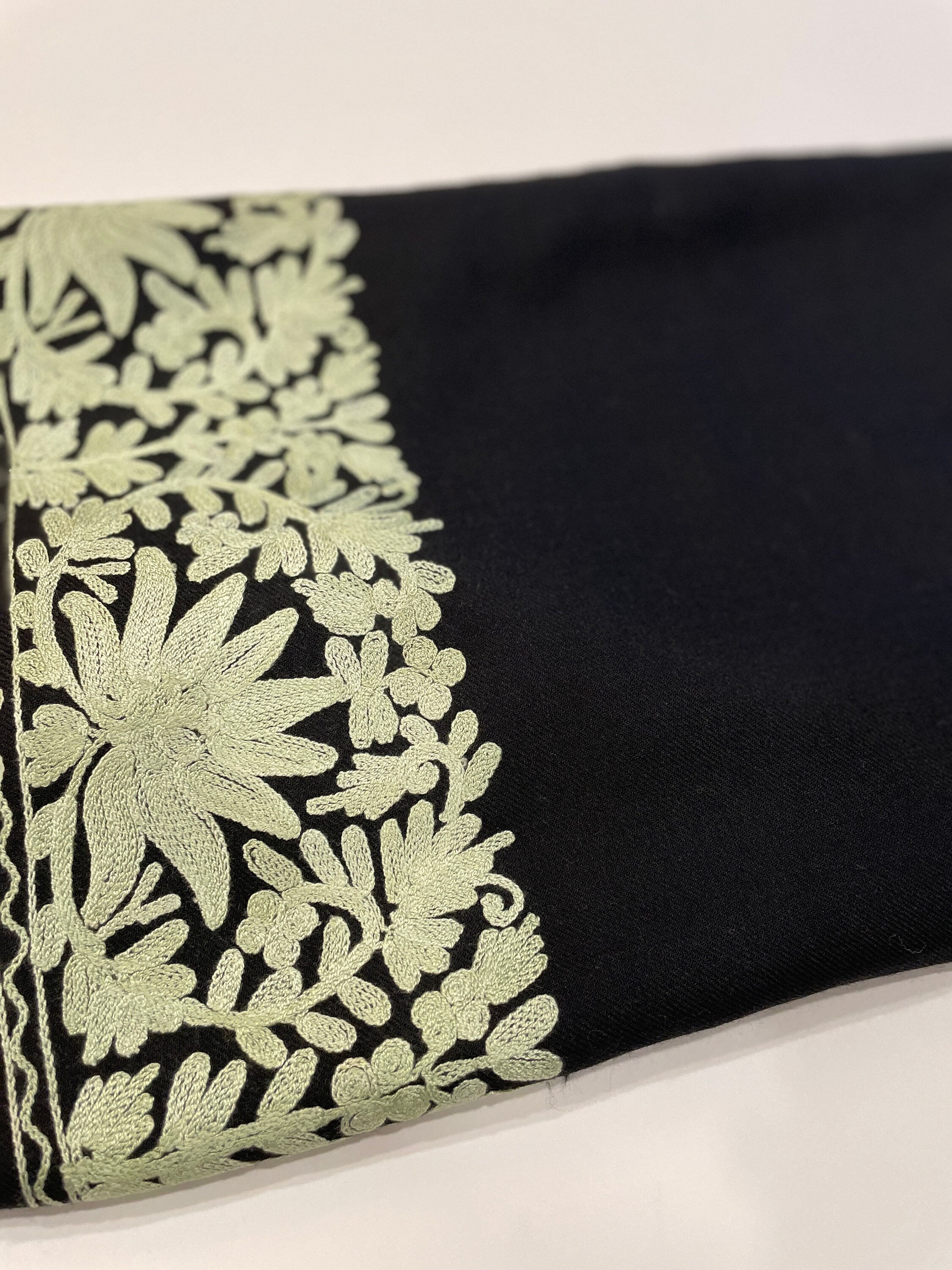 Aari Embroidery on Pashmina Shawl, Kashmiri Shawl, Pashmina