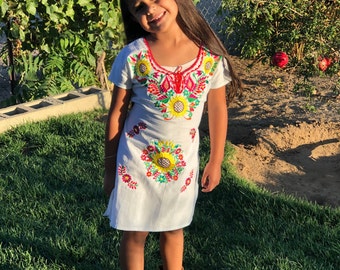 Embroidered Dress for Girl/ Vestido de Nina Bordado