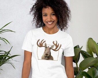 Moose shirt / Funny Tshirt with moose painting / Unisex aesthetic clothes / Shirt with moose print