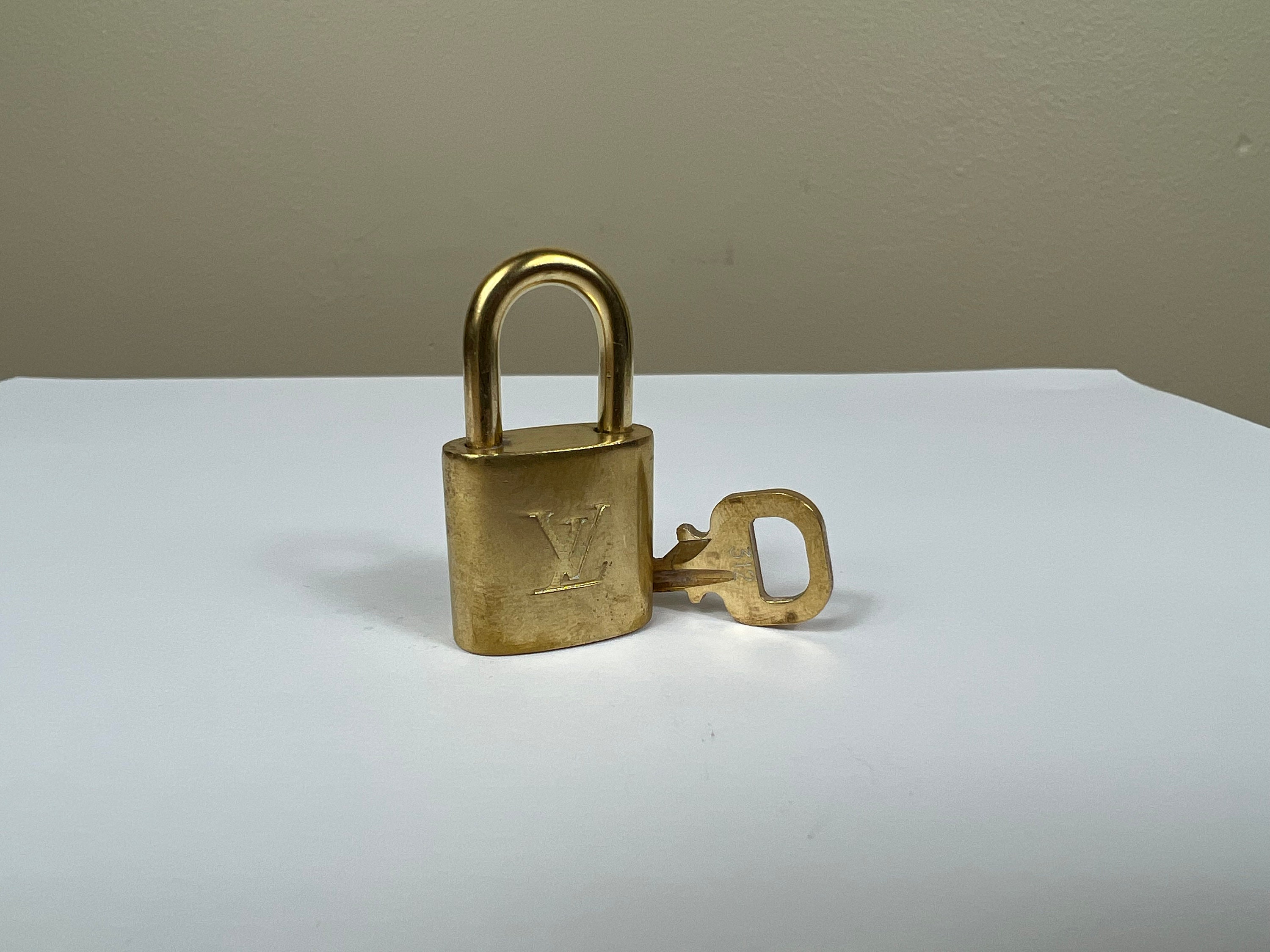 Authentic Gold Louis Vuitton Padlock Charm- Gold LV Logo-18K Gold Fill –  Luv Authentic Designers
