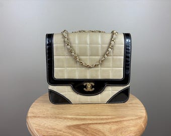 Authentic Chanel Vintage Classic Flap Chocolate Bar Shoulder Bag Patent Leather Lambskin