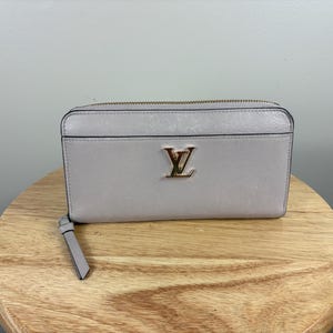 Carteira de couro Louis Vuitton Lockme Zippy autêntica
