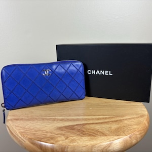 Authentische Chanel Blau Leder Lammfell Wild Stitch Zippy Rund Brieftasche