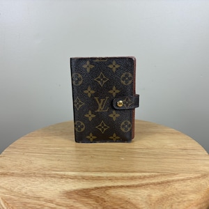 Louis vuitton passport cover - Etsy 日本