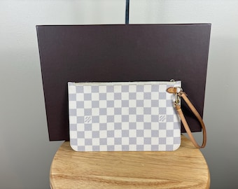 Authentic Louis Vuitton Neverfull MM Pouch Wristlet Damier Azur Bag with Box