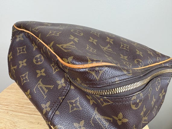 Authentic Louis Vuitton Excursion Hand Bag Monogr… - image 7