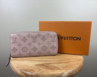 Authentic Louis Vuitton Pink Mahina Zippy Zip Around Travel Organiser Wallet w/ Box