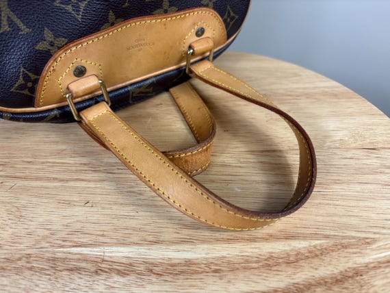Authentic Louis Vuitton Excursion Hand Bag Monogr… - image 9