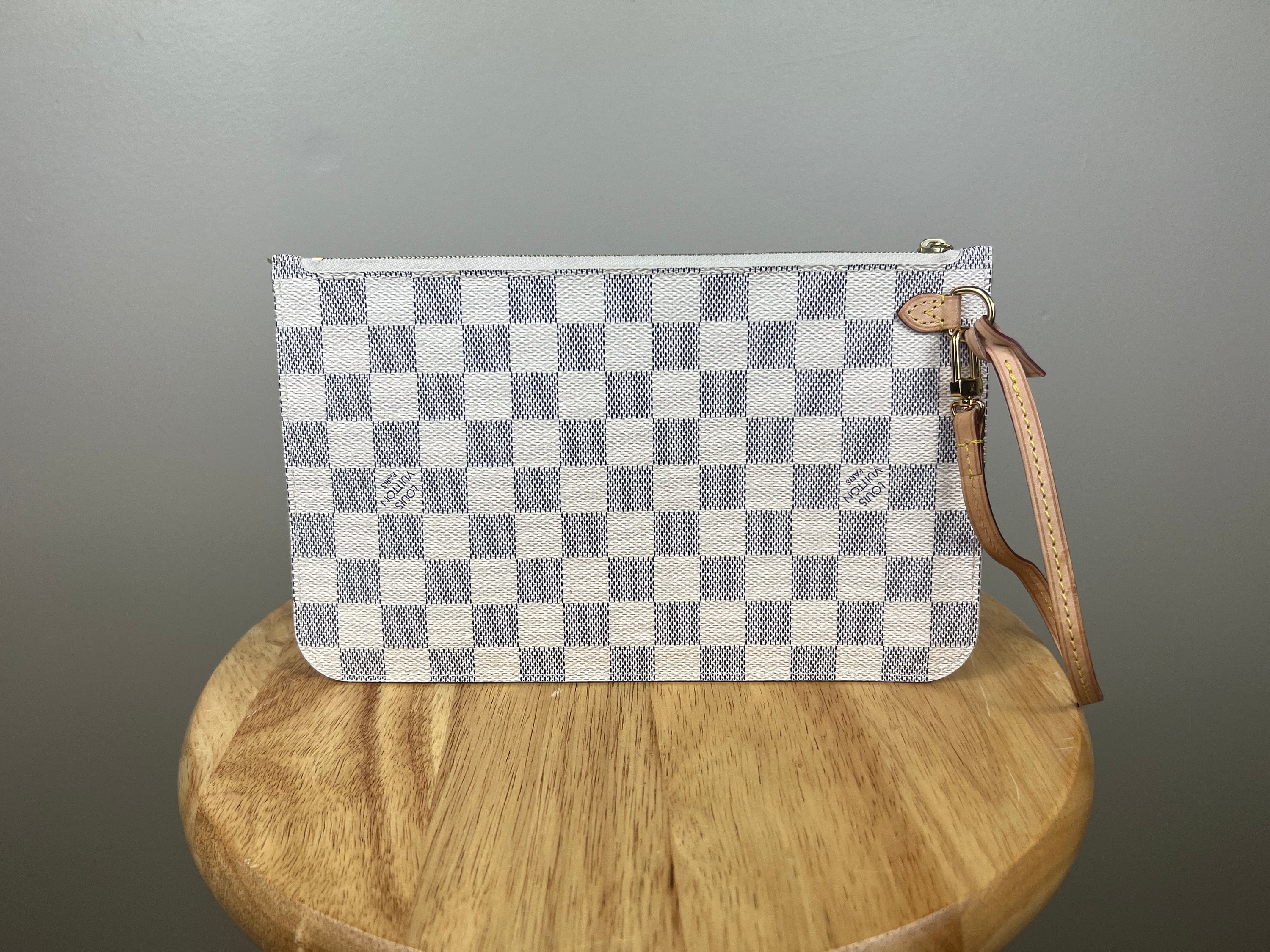 Authentic Louis Vuitton Neverfull GM Pouch Wristlet Damier 