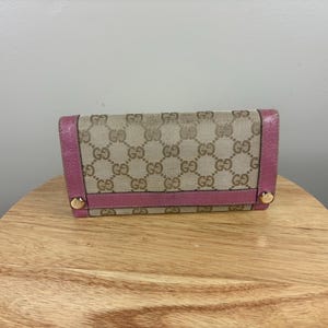 Carteira longa Gucci autêntica, bege e rosa com detalhes dourados