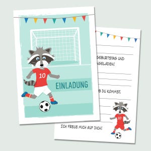 Uitnodiging Kinderverjaardag Voetbal Wasbeer – Set met 8 kaarten + stickers – Uitnodigingskaarten voor een voetbalfeestje voor jongens en meisjes