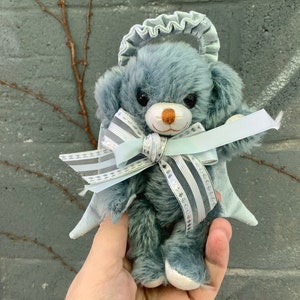 Osito de peluche en miniatura de edición limitada Blue Angel