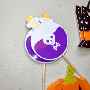 FEPITO 60 Pièces Halloween Cupcake Topper Toothpick Drapeaux Marqueurs Pour Party Cake Food Assiette De Fromage Hors-d'œuvre Decor