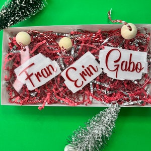 Kerstversieringen, Kerstfeestversieringen, Gepersonaliseerde kerstversieringen, Gepersonaliseerde naamornament, Geschilderd acrylornament