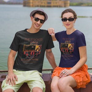 The Strokes ROOM ON FIRE ヘインズ 半袖 Tシャツ The Strokes ROOM ON FIRE ヘインズ 半袖 Tシャツ