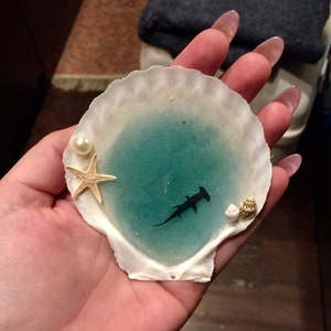 Miniature resin beach ocean sea lagoon hammerhead shark blue teal white trinket ring dish magnet ornament bridesmaid gift beach lover Decor