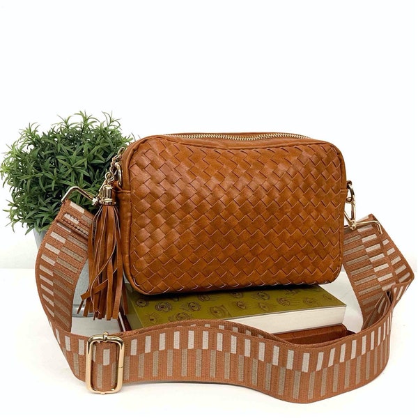 Woven Willow Crossbody Bag-Brown