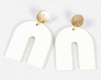 Everly Arch Earrings