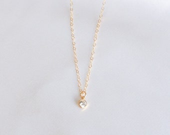 Tiny Diamond Gold Necklace / Dainty Diamond Necklace / Everyday Gold Choker