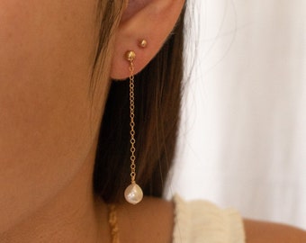 Minimalistic Pearl Earrings / Pearl Dangle Gold Earrings / Gold Long Chain Earring / Dainty Bridal Earrings