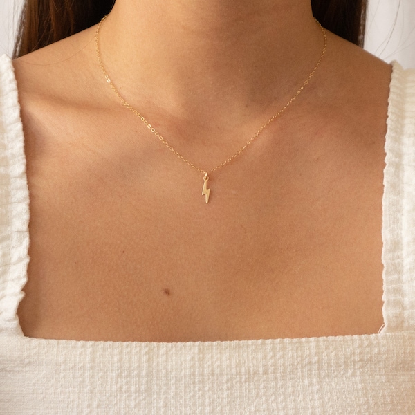 Tiny Lightning Bolt Necklace / Thunder Bolt Necklace / Lighting Jewelry / Thin Dainty Jewelry