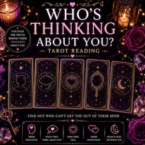Puede incluir: Un gráfico de lectura de tarot con cinco cartas de color púrpura oscuro con ilustraciones celestiales doradas, que incluyen una silueta, una nube, un corazón, un espejo y una luna creciente. El texto dice WHO'S THINKING ABOUT YOU? TAROT READING.