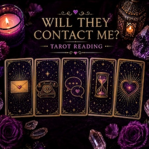 Puede incluir: Cinco cartas de tarot con fondos estrellados de color púrpura oscuro y bordes dorados están dispuestas en fila. Las cartas presentan ilustraciones de un sobre, un teléfono de disco, burbujas de diálogo, un reloj de arena y un corazón. Texto: WILL THEY CONTACT ME? TAROT READING.