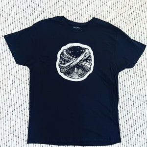 GRANDE - Camiseta con cabeza herida