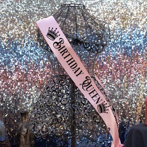 Birthday Queen Sash, Queen Birthday Sash, Custom Text King/Queen with Crowns Sash