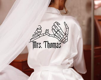 Bride Gothic Pinky Promise Robe, Bride Till death bachelorette robe, Gothic Bridal Party,Gothic Bride Robe,Getting Ready Robe,Plus Size Robe