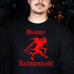 Happy Krampusnacht, Grüße von Krampus Weihnachtsshirt, Gruss Vom Krampus Langarmshirt, Plus Size Weihnachtssweatshirt