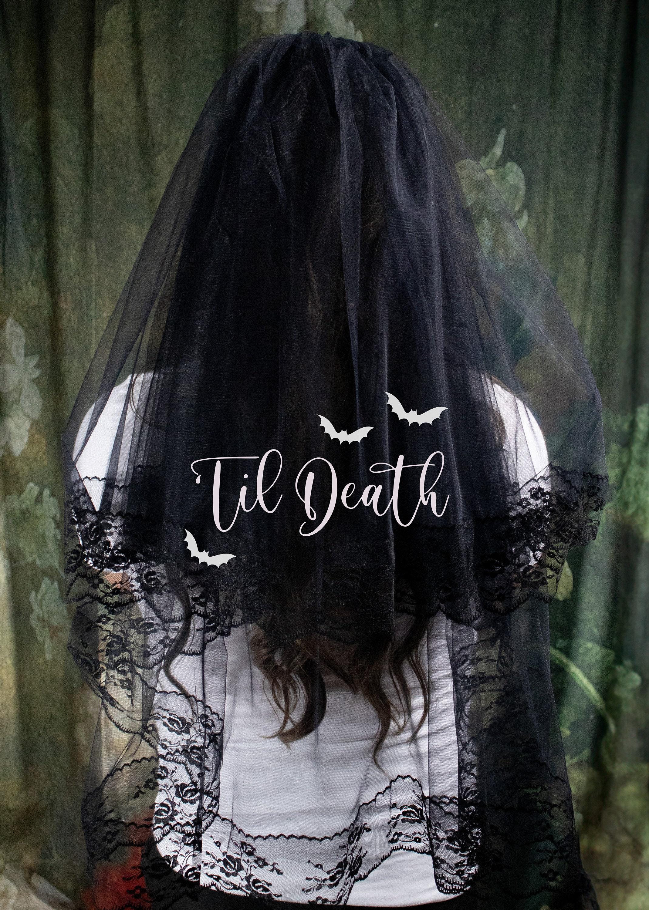 Bride to Be Til Death With Bats Veil, Future Mrs., Halloween  display picture 1