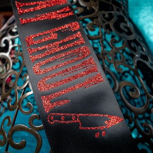 Killer Birthday Ghoul Sash, fan d'horreur, Birthday ghoul Sash, ceinture de la reine des cris d'anniversaire, ceinture de fête gothique, ceinture gothique personnalisée