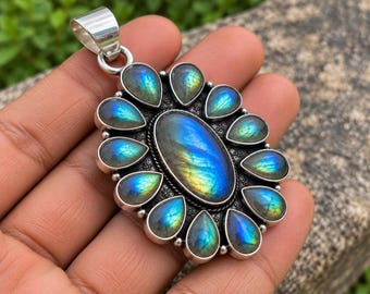 Colgante de racimo de labradorita, collar llamativo de plata de ley 925, dije de labradorita con destello azul, joyería de piedra natal, regalo para ella.