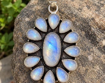 Colgante de piedra lunar arcoíris de plata de ley 925, collar con piedras preciosas en racimo, regalo para ella.