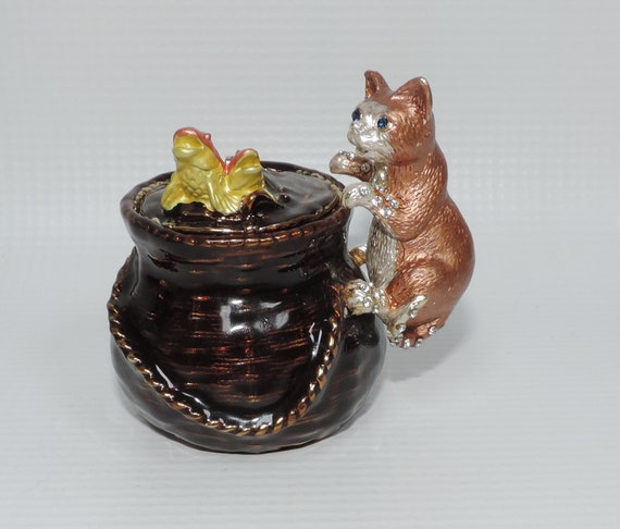 Cat with Fish in Basket Trinket Box