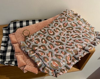 Tote pocket, pencil case, flat pocket, make-up pocket, accessory pocket